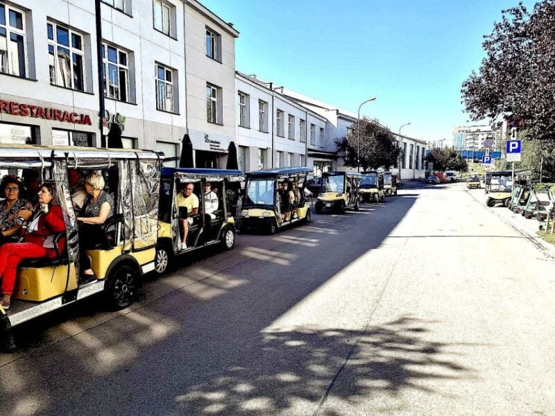 Krakow: Private Former Ghetto Tour With Audio-Guide - Tour Experience and Highlights