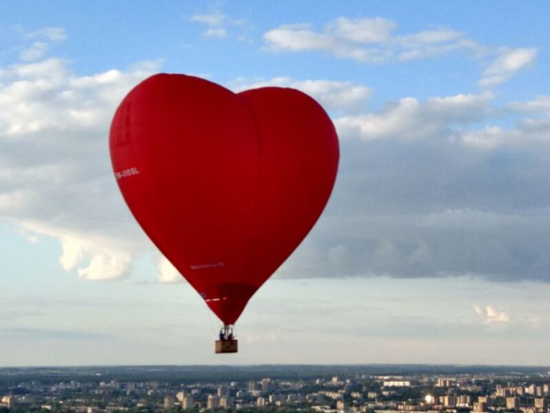 Kraków: Private Hot Air Balloon Flight With Champagne - Key Points