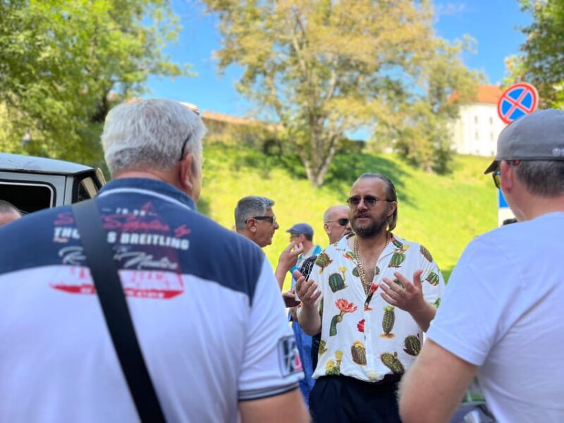 Krakow: Private Old Town Comedy Walk With a Crazy Guide - Experience Highlights