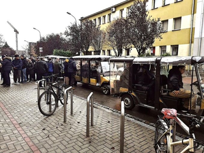 Krakow: Private Panoramic Tour by Golf Cart With Audio Guide - Comfortable Golf Buggy Ride