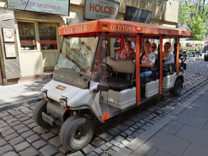 Krakow: Private Sightseeing Tour by Electric Car - Private Sightseeing in Comfort