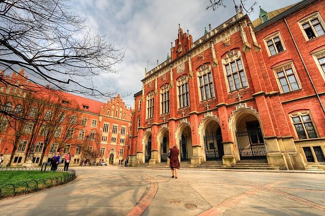 Krakow Private Tour By Walk & Car - Wawel Castle Visit