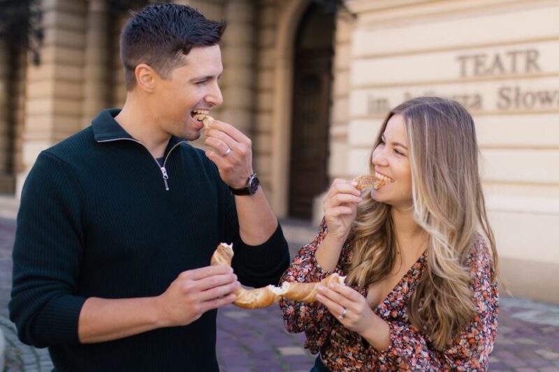 Krakow: Professional Photoshoot in the City Center - Photographers Expertise