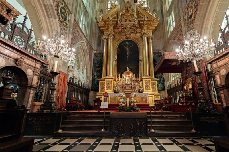 Krakow: Royal Cathedral and City Basilica Guided Tour - Key Attractions