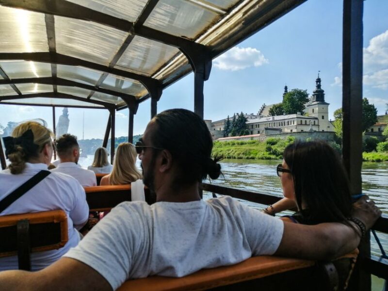 Krakow: Scenic River Cruise - Included Amenities and Accessibility