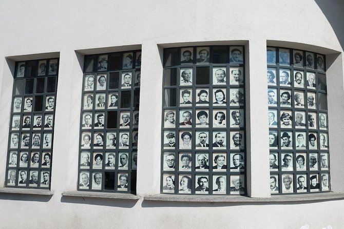 Krakow: Schindlers Factory & Jewish Ghetto Guided Tour - Insights Into Oskar Schindlers Story
