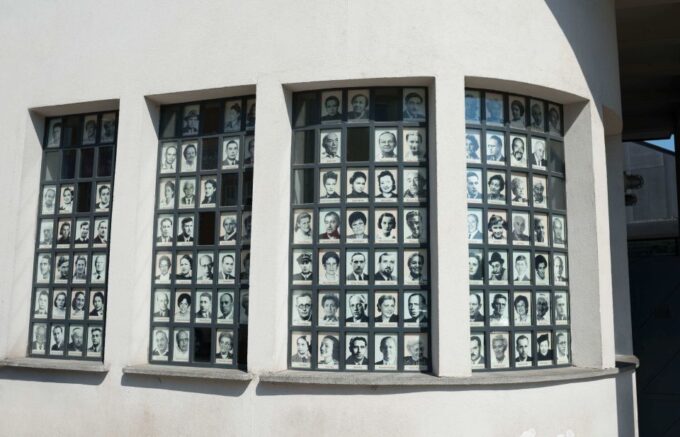 Krakow: Schindlers Factory, Jewish Ghetto & Salt Mine Tour - Tour Inclusions