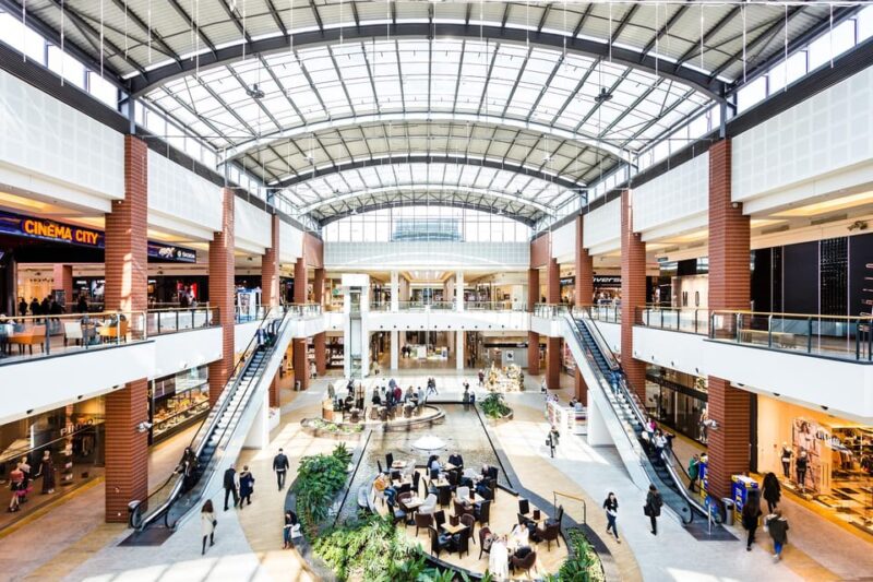 Kraków Shopping Malls & Outlets Tour With Private Transport - Dining and Entertainment