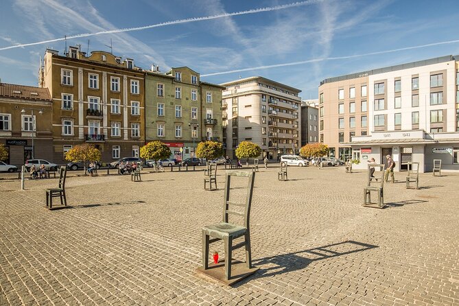 Krakow: Short Vistula River Walk and Guided Tour in the Former Jewish Ghetto - Tour Operation Details