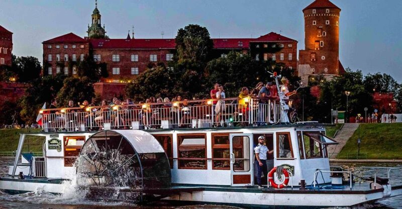 Krakow: Sightseeing Cruise by Vistula River - Itinerary Highlights