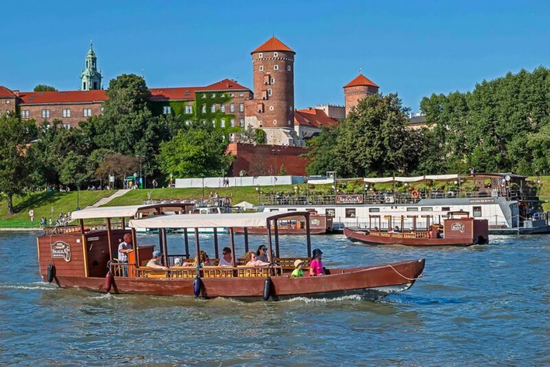 Krakow: Sightseeing Cruise by Vistula River - Booking and Cancellation