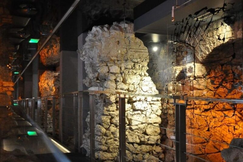 Krakow: Skip the Line Underground Museum & Old Town Private - Old Town Walking Tour