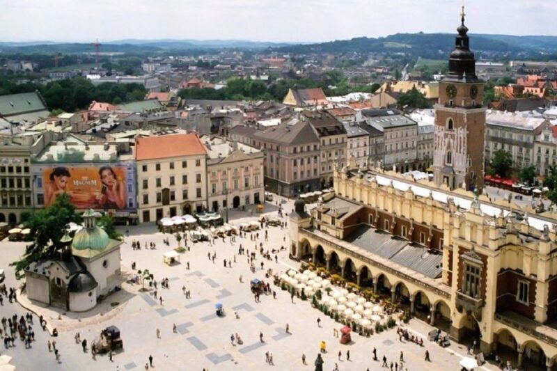 Krakow: Skip the Line Underground Museum & Old Town Private - Meeting Information