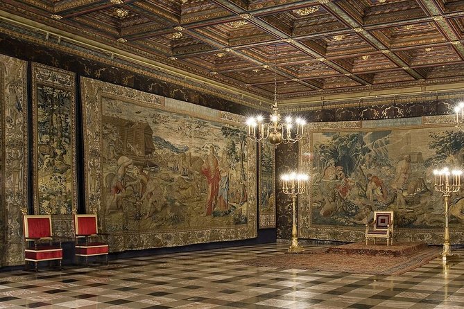 Krakow Skip The Line Wawel Castle and Cathedral Private Tour - Important Notes