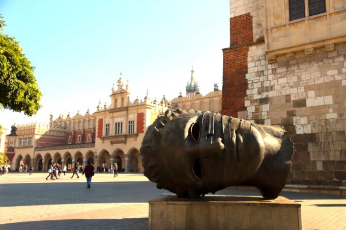 Krakow: The Old Town Walking Tour - Suitability for Travelers