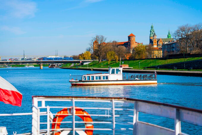 Krakow: Vistula River City Highlights Cruise 30 - Meeting Point and Arrival