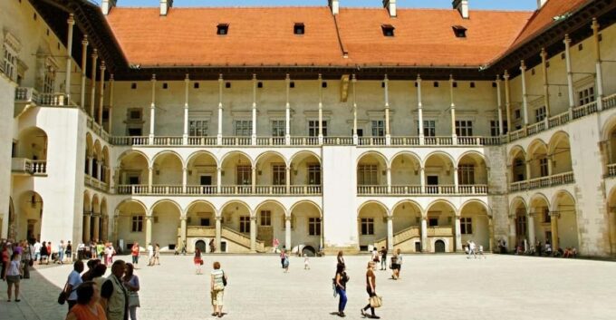 Krakow: Wawel Castle and Cathedral Interior With a Guide - Customer Feedback and Ratings