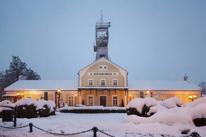 Krakow: Wawel Castle & Cathedral and Wieliczka Salt Mine Guided Tour With Lunch - Included Lunch Details