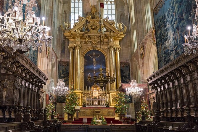 Krakow: Wawel Castle Guided Tour - Photography Restrictions