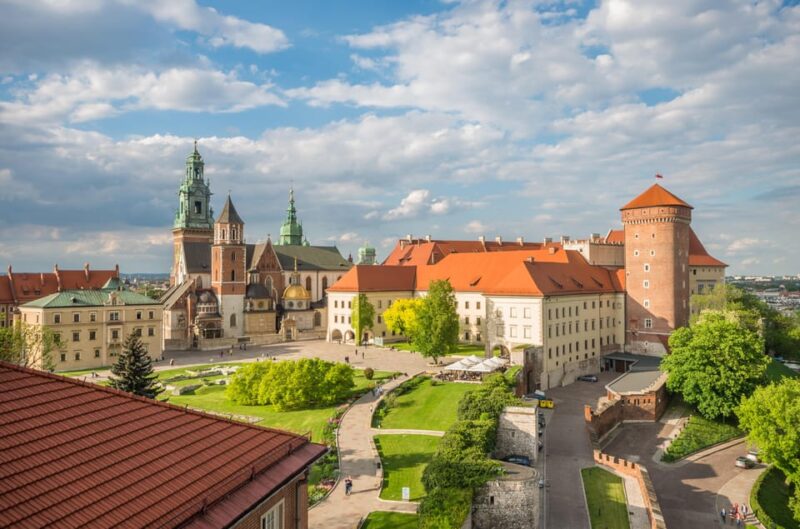 Krakow: Wawel Castle With Cathedral Guided Tour Entry Ticket - Tour Highlights