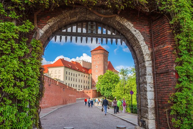Krakow: Wawel Cathedral Guided Tour With Admission Tickets - Skip-the-Line Wawel Castle State Rooms