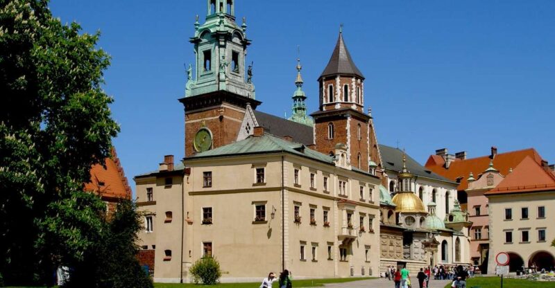 Krakow: Wawel Hill Guided Tour With Entry to Wawel Cathedral - Key Points