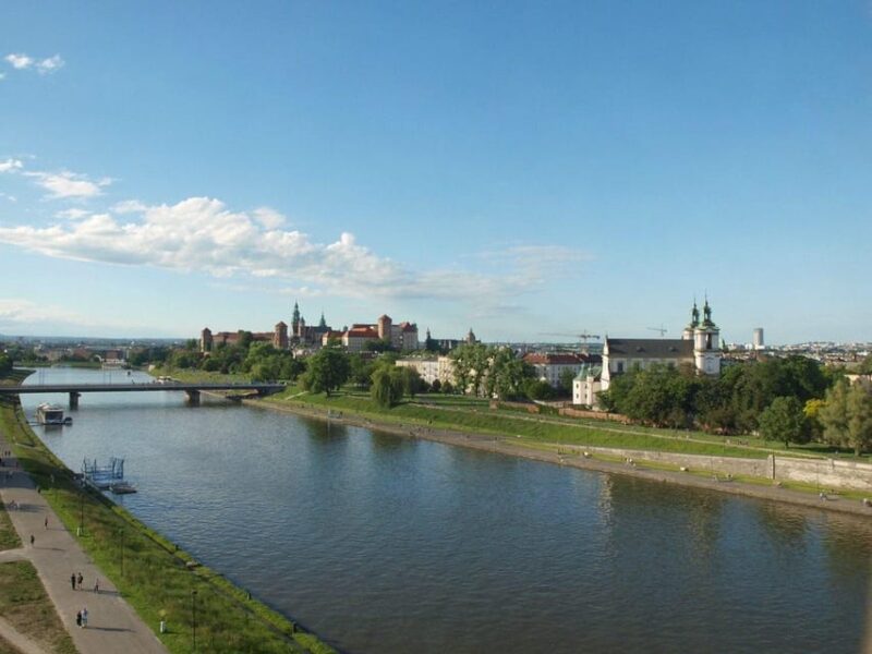Krakow: Wawel Tour With Lunch and Vistula River Cruise - Highlights of the Experience