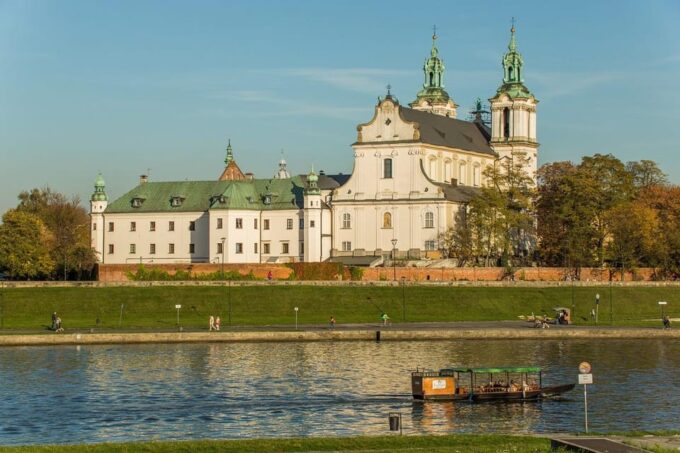 Krakow: Wawel Tour With Lunch and Vistula River Cruise - Frequently Asked Questions