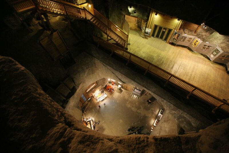 Krakow: Wieliczka Salt Mine Guided Walking Tour - Tour Experience and Customer Reviews