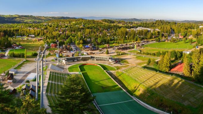 Krakow: Zakopane Private Tour With Chauffeur - Discovering Zakopanes Wooden Buildings
