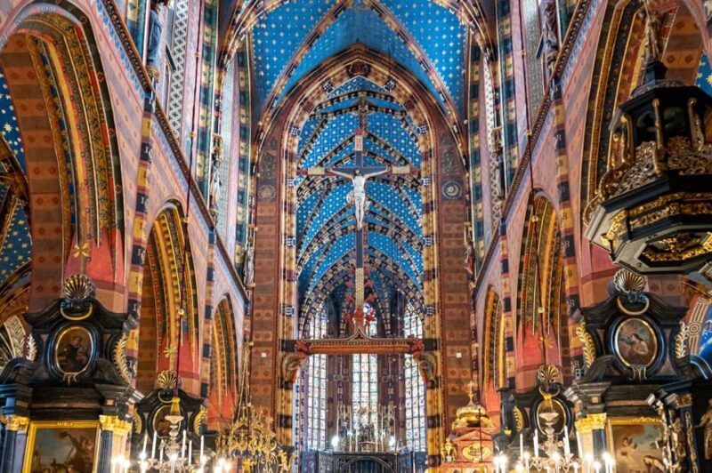 Krakows Old Town Quick Review & St. Marys Basilica Visit - Inclusions and Exclusions