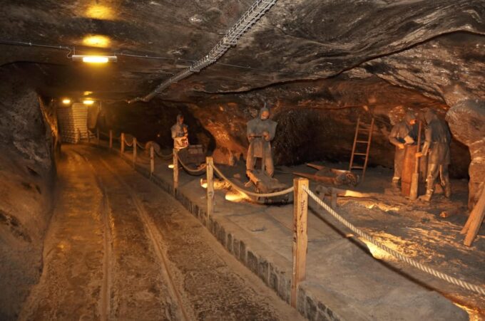 Krakows River Cruise With Group Tour of Wieliczka Salt Mine - Panoramic Vistula River Cruise
