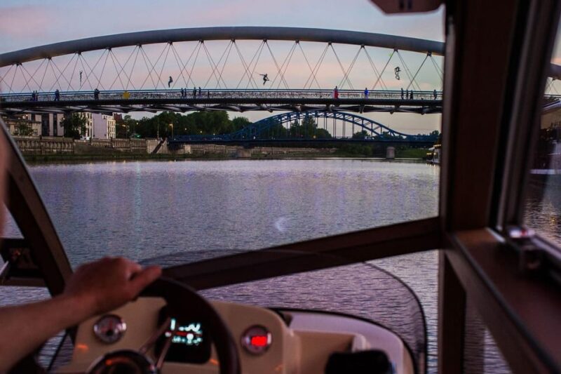 Krakows Vistula Cruise With Schindlers Factory Guided Tour - Key Points