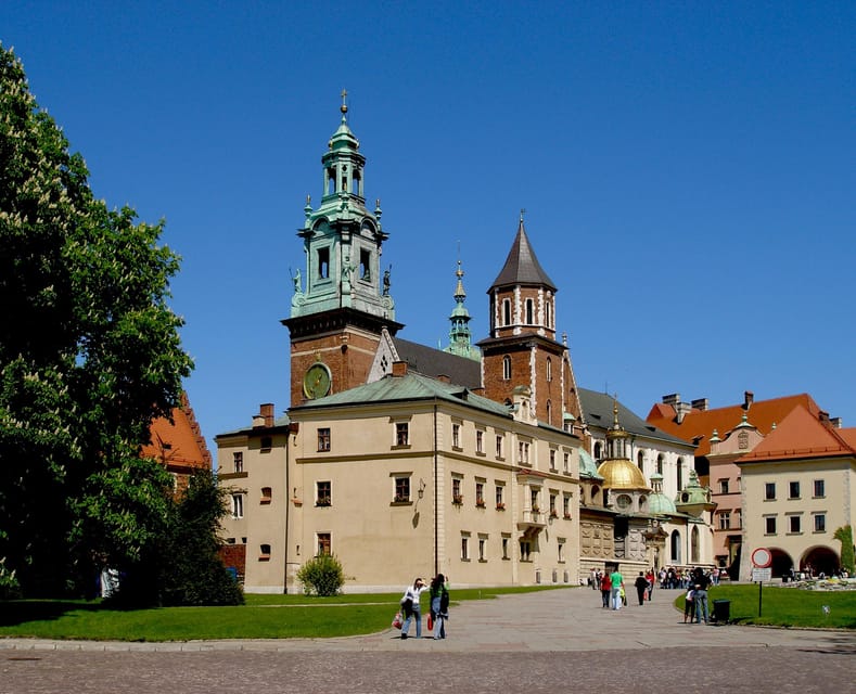 Krakows Wawel Cathedral, Old Town & City Basilica Tour - Included Features