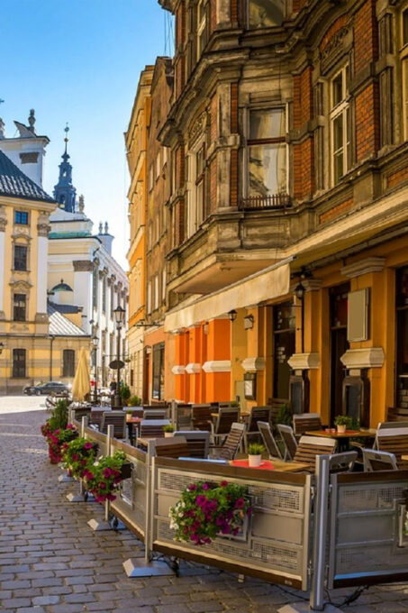 Krakows Wawel, Old Town, Basilica & Underground Museum Tour - Wawel Cathedral
