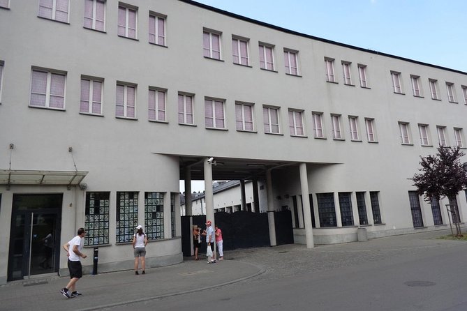 Krakow:Skip the Line Oskar Schindler'S Museum Private Guided Tour - Language Options