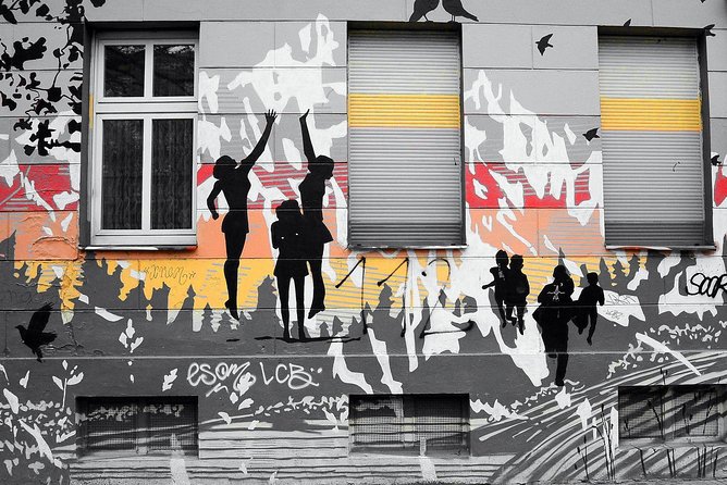 Kreuzberg Private Walking Tour: Immigrants, Artists & Hipsters - Tour Logistics and Inclusions