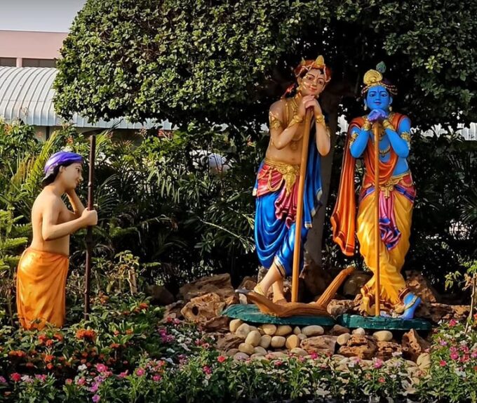 Krishnas Kingdom Mathura Vrindavan Tour - Transportation and Guides