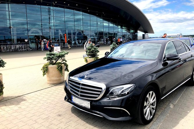 KRK Balice Airport: Private Transfer To/From Krakow - Vehicle Accommodations