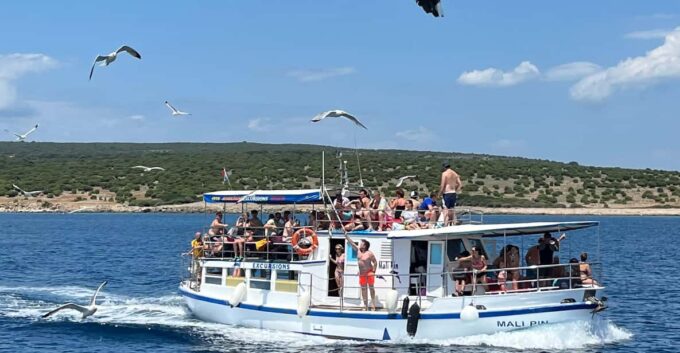 Krk: Golden Beach and Blue Cave 4 Islands With Welcome Drink - Meeting Point and Departure