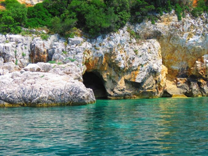 Krk: Golden Beach and Plavnik Cave Cruise With Welcome Drink - Booking and Cancellation