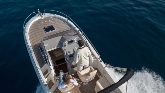 Krk: Rent a Boat Atlantic 730 408kk - Vessel Operation and Licenses