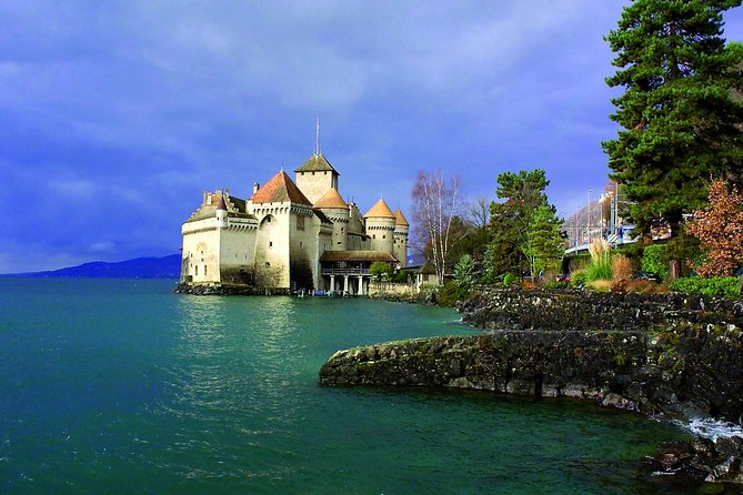 (Ktl303) - Winter Tour Montreux and Chaplins World From Lausanne - Meeting and Pickup