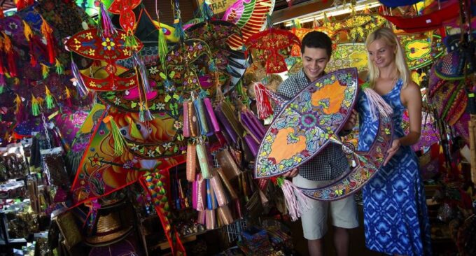 Kuala Lumpur: 4-Hour Authentic Local Markets & Event Tour - Pickup Location and Duration
