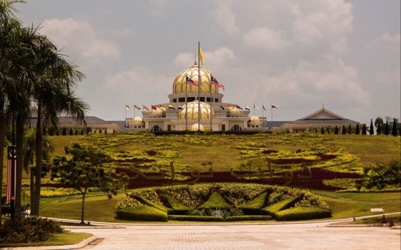 Kuala Lumpur City Tour With KL Tower Ticket - Pickup and Accessibility