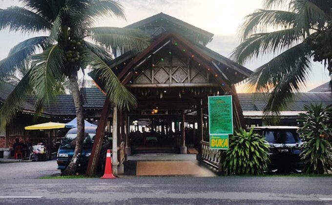 Kuala Lumpur: Fireflies Tour With Dinner and Hotel Pickup - Exploring Kuala Selangor