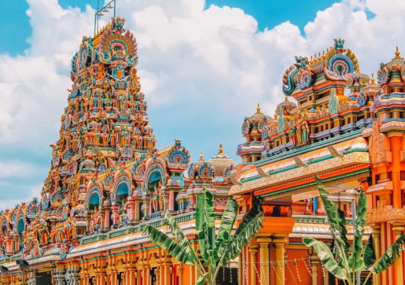 Kuala Lumpur: Nightlife Street Food Tour With 6 Tastings - Food Sampling