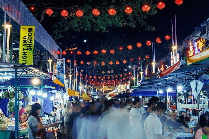 Kuala Lumpur: Nightlife Walking Tour with Local Guide - Meeting Point and Initial Impressions