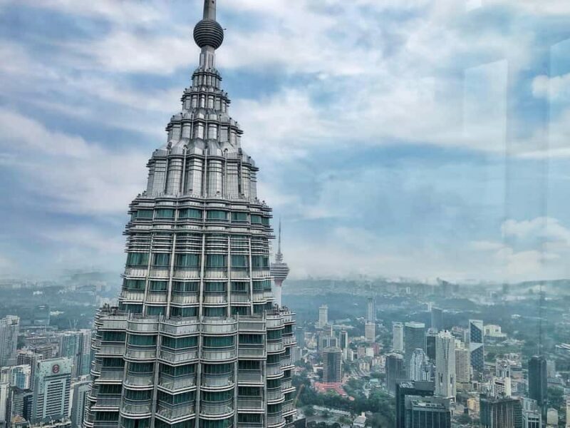 Kuala Lumpur: Petronas Twin Towers & KL Tower Combo Tickets - An In-Depth Look at the Experience