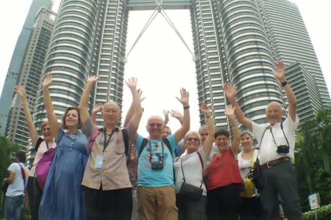 Kuala Lumpur: Private Custom Walking Tour With a Local Guide - Customization and Personalization